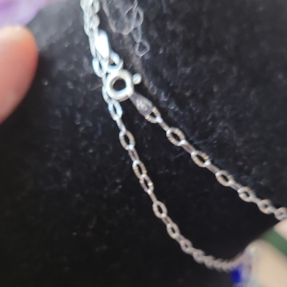 Elegant Silver and Blue Pendant Necklace - Picture 3 of 5